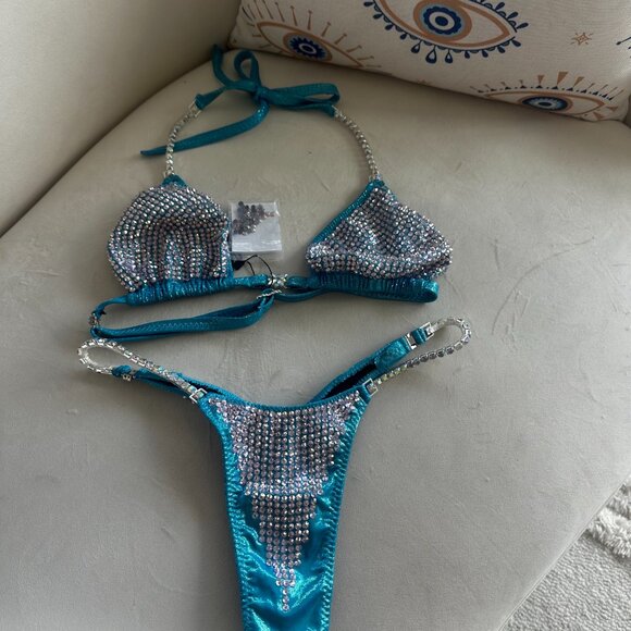 Bikini competition suit  NEVER WORN - Picture 5 of 5